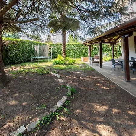 Casa Con Giardino Nyaraló