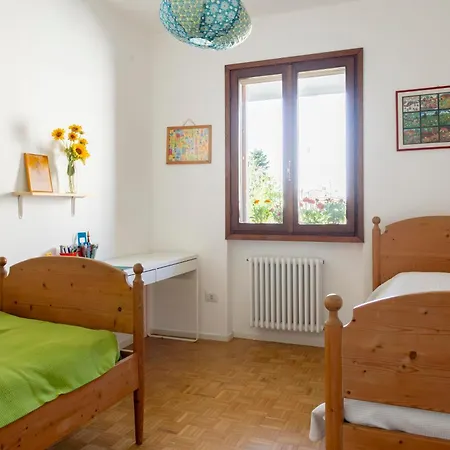 Nyaraló Casa Con Giardino Treviso